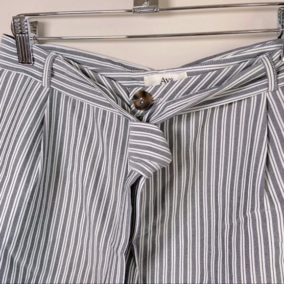 Ava. Vertical Striped Tie Belt Paper Bag Shorts High Waist Grey White Medium - Picture 4 of 7